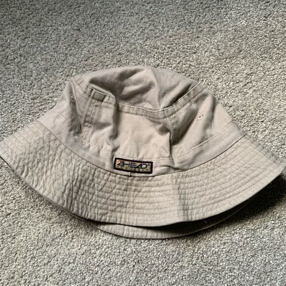 VTG Yellowstone USA Hiking Outdoor Bucket Hat Beige Green Red White Blue One SZ - Picture 3 of 7